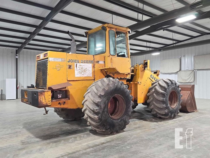 1990-deere-624e-image-3