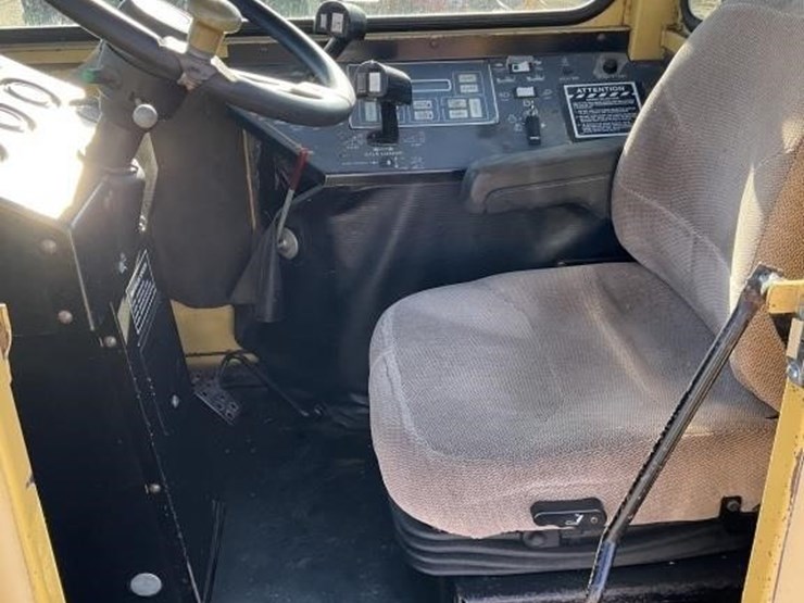 new-holland-1095-image-22