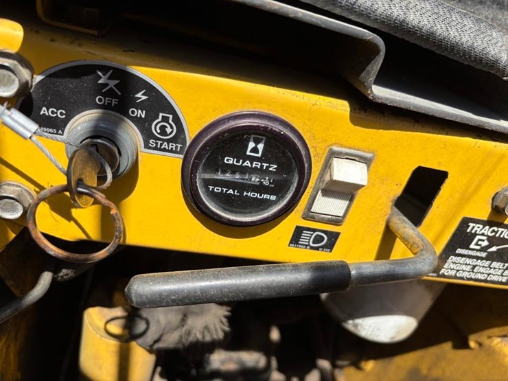 new-holland-l125-image-13