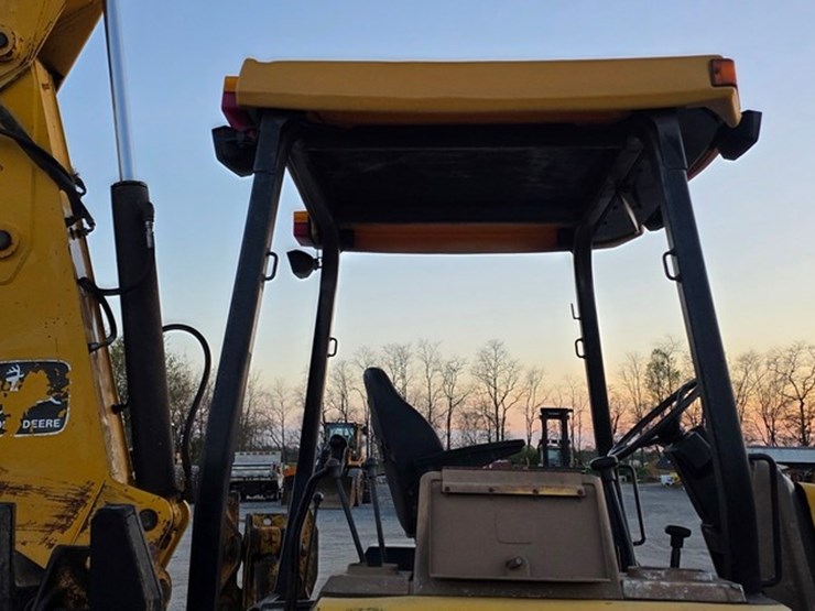 1995-john-deere-310d-image-36