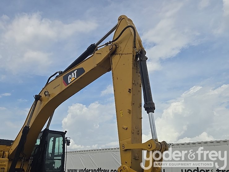 2017-caterpillar-336fl-image-33