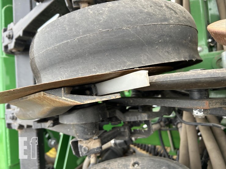 2014-john-deere-1990ccs-image-13