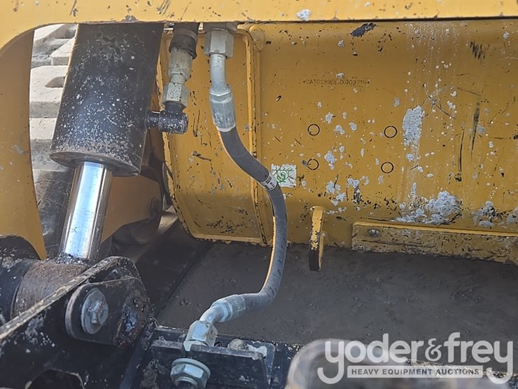 2022-caterpillar-289d3-image-30