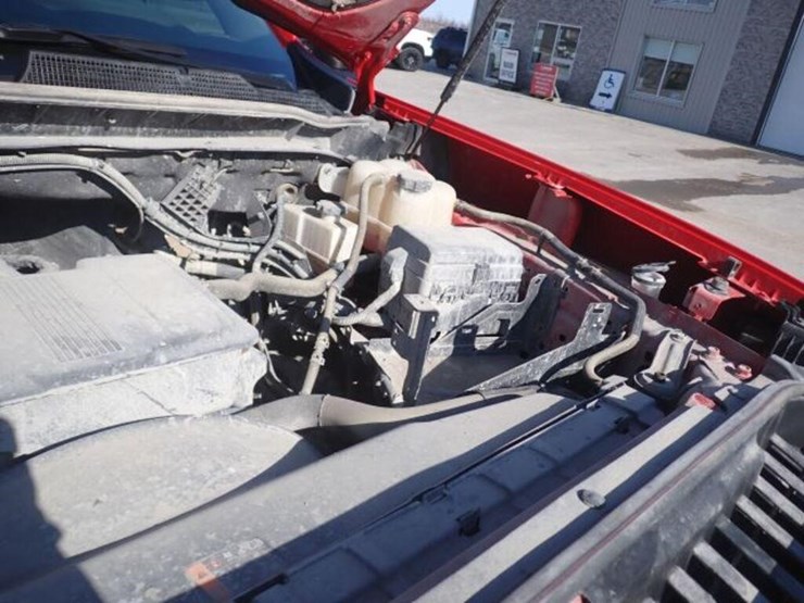 2022-chevrolet-2500hd-image-63