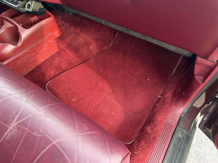 1989-lincoln-town-car-image-73