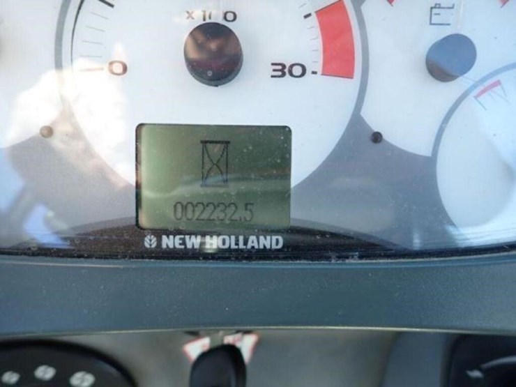 2012-new-holland-b95b-image-9