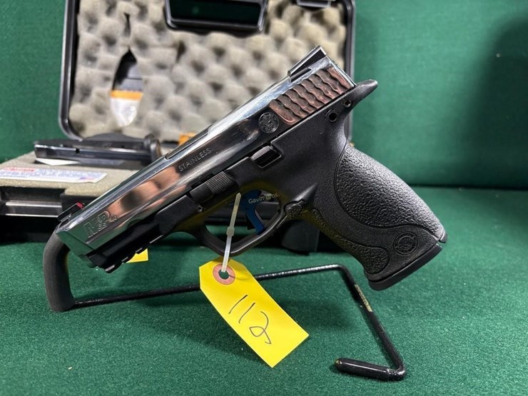 smith-&-wesson-m&p-40---40-s&w-pistol-image-2