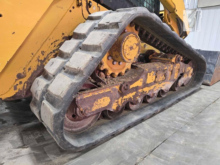 2020-caterpillar-289d3-image-24