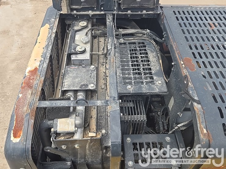 2015-komatsu-pc490-lc-11-image-79