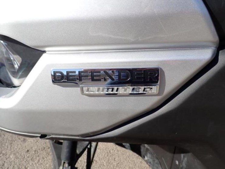 2021-can-am-defender-limited-hd10-4x4-side-by-side-image-31