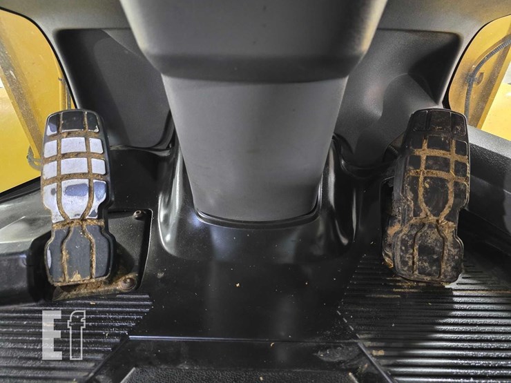 2019-caterpillar-938m-image-18