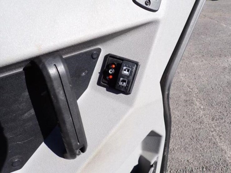 2021-can-am-defender-limited-hd10-4x4-side-by-side-image-20