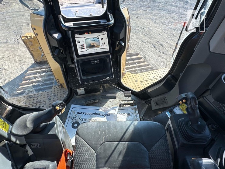 2019-caterpillar-d6-xe-lgp-image-18