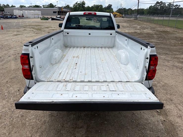 2018-chevrolet-1500-image-5