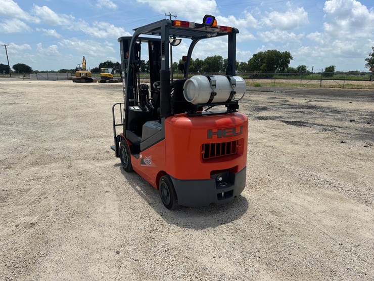 heli-5k-forklift-image-7