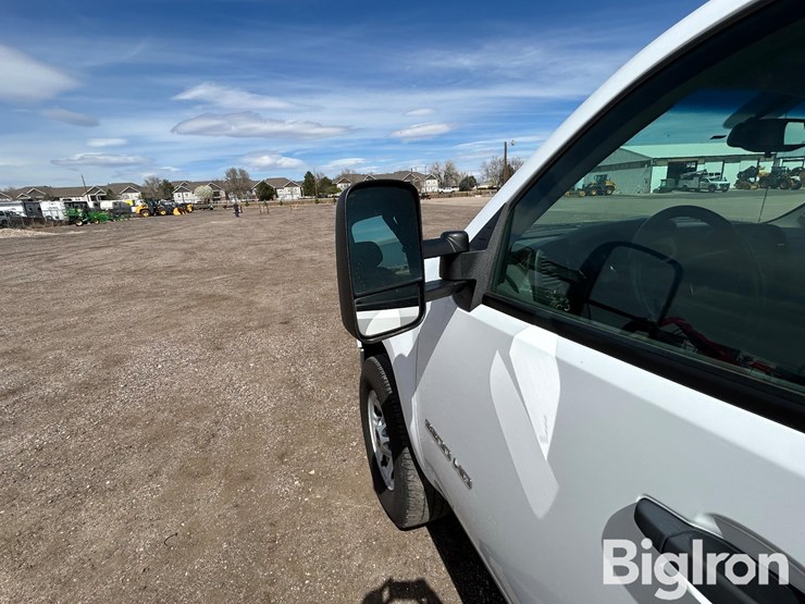 2013-gmc-sierra-3500-image-17