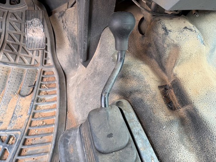 2012-ford-f550-image-11