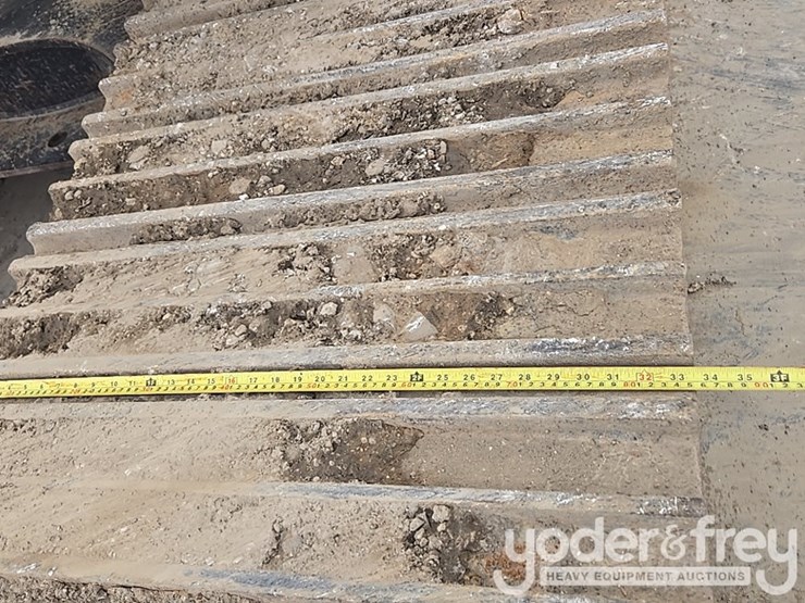 2019-caterpillar-336-image-26