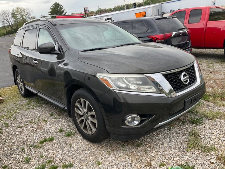 2015-nissan-pathfinder-image-3