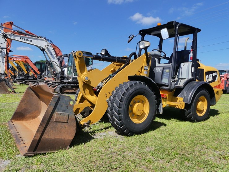 2015-caterpillar-906h2-image-1