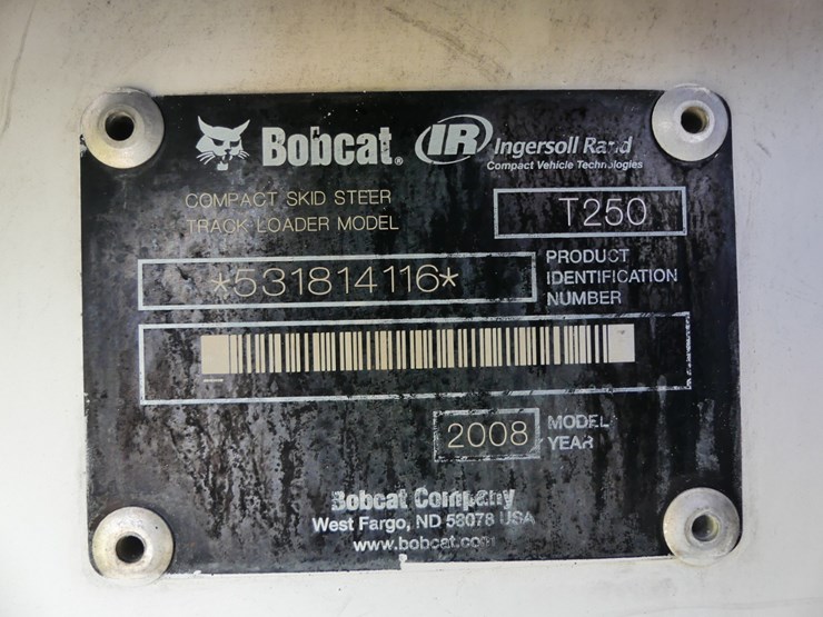 2008-bobcat-t250-image-16