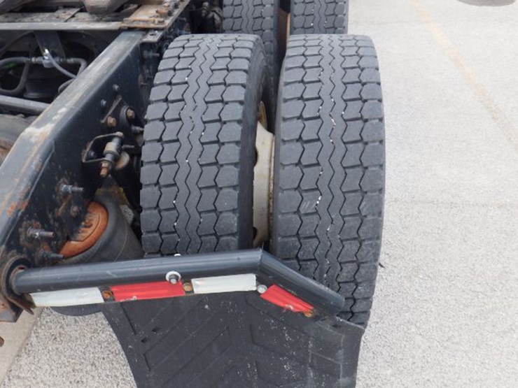 2016-international-8600-image-6