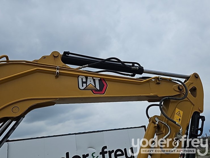 2018-caterpillar-305.5-image-40
