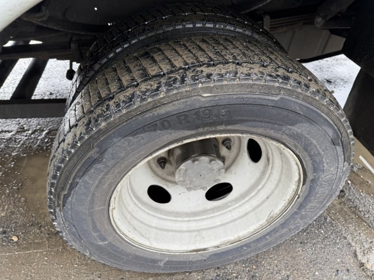 2001-ford-f550-xl-sd-image-17