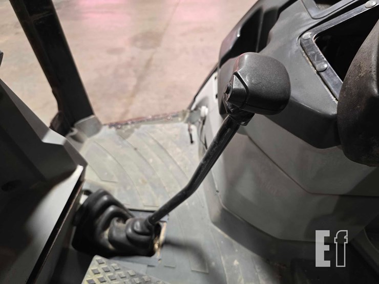 2009-caterpillar-416e-image-18