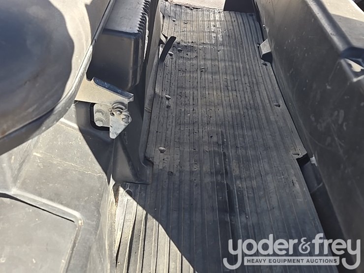 2018-kubota-rtvx1140-image-43