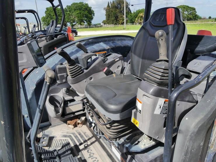 kubota-u55-5-image-12