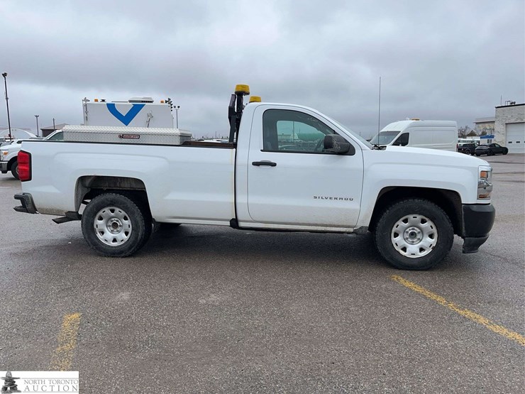 2018-chevrolet-silverado-1500-image-4