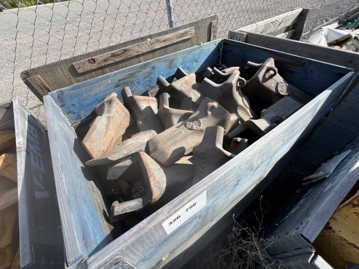 volvo-dig-bucket-teeth-image-3