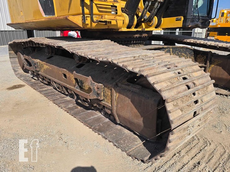 2014-caterpillar-349fl-image-32