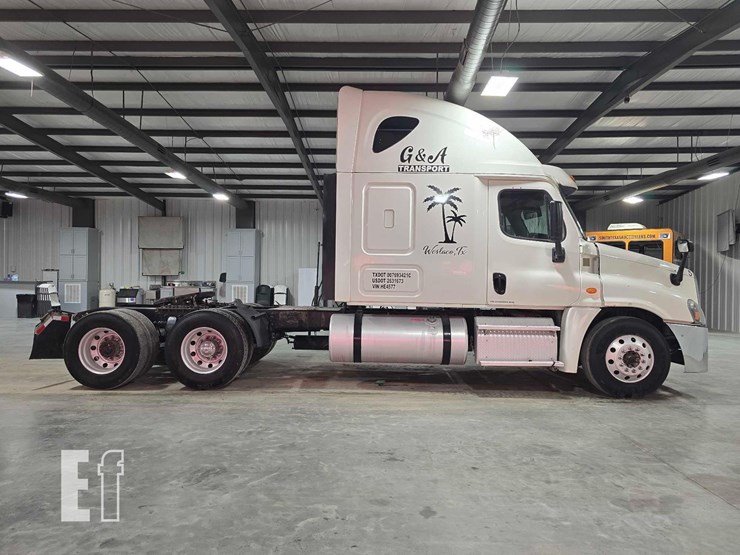 2016-freightliner-cascadia-125-image-6