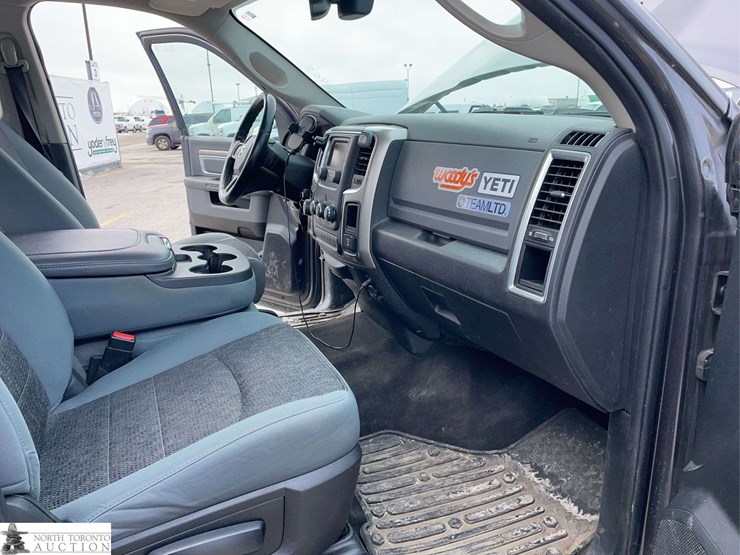 2017-dodge-1500-image-19