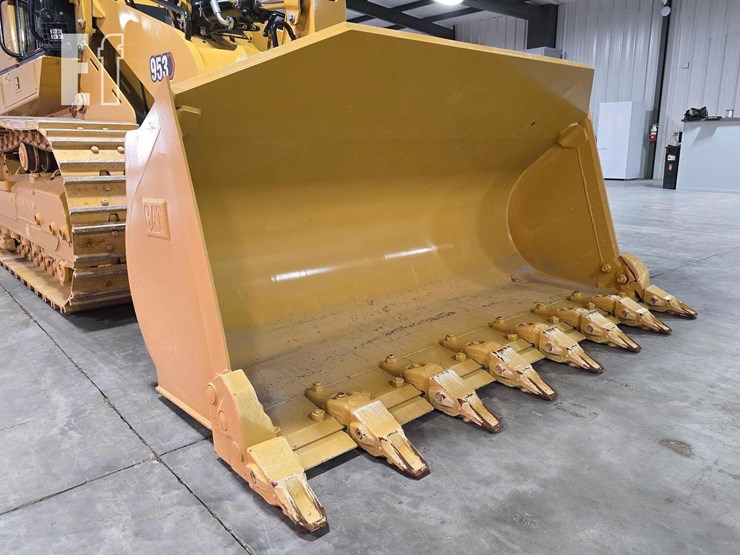 caterpillar-953-image-10