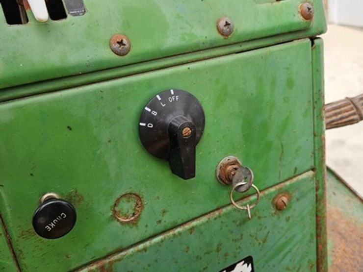 1965-john-deere-2010-image-30