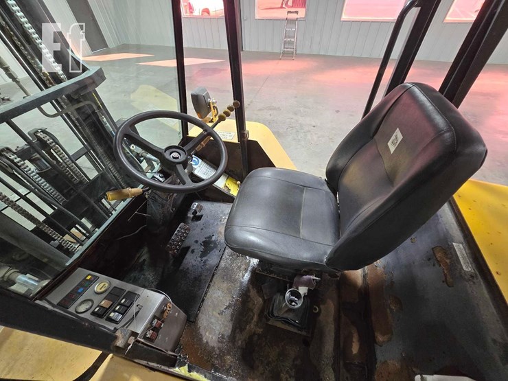 2008-jcb-930-image-11