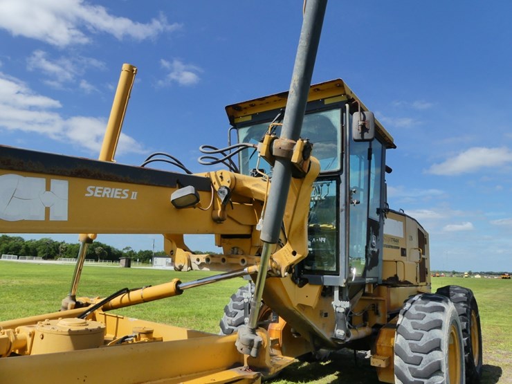 deere-670ch-image-13