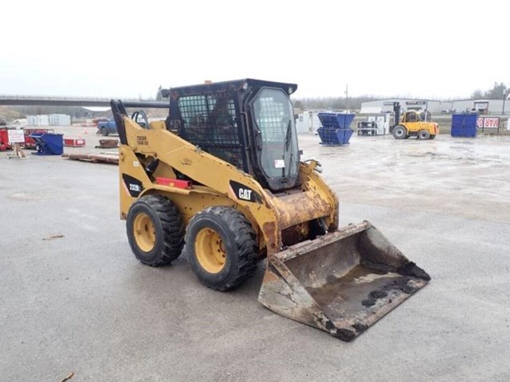 2009-caterpillar-232b-image-3