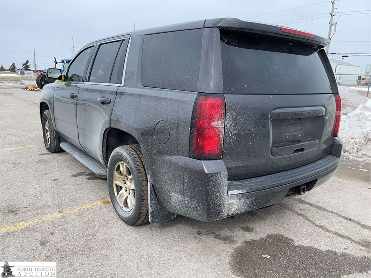 2017-chevrolet-tahoe-image-7
