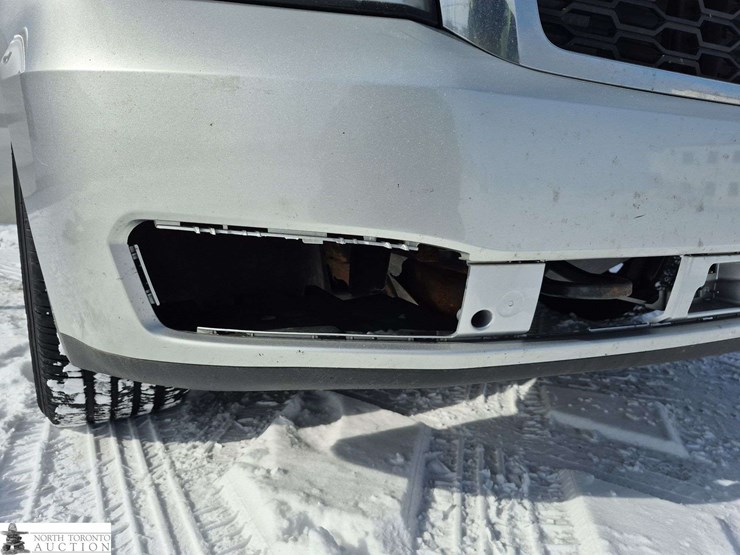 2017-chevrolet-tahoe-image-30