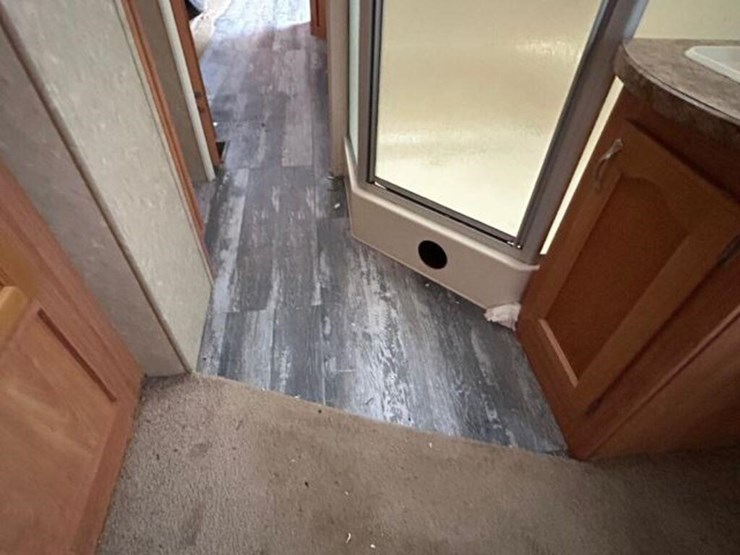 2010-gulf-stream-innsbruck-supreme-lodge-40tbs-t/a-image-81