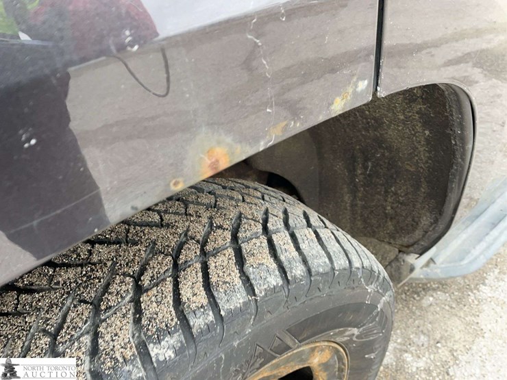 2015-chevrolet-tahoe-image-27