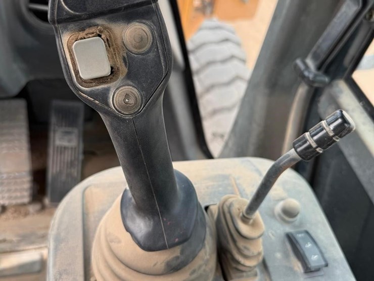 2014-hyundai-hl757tm-9a-image-17