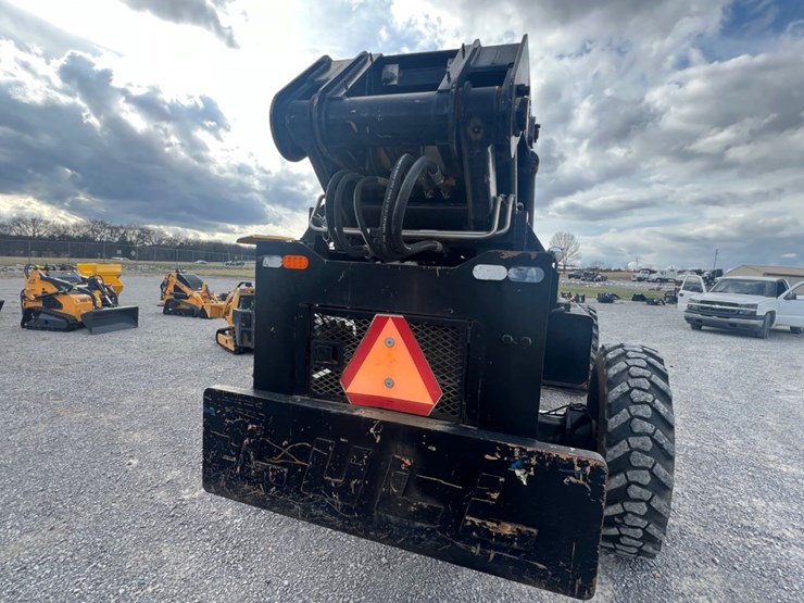 lull-644b-42-image-14