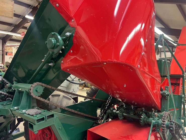 1927-fordson-with-continental-corn-picker-image-69