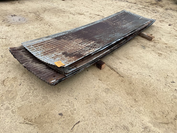 #3977-•-(16)-corrugated-steel-siding-image-1