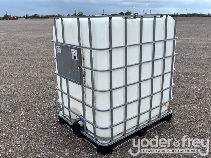 1650-kg-chemical-tank-image-1